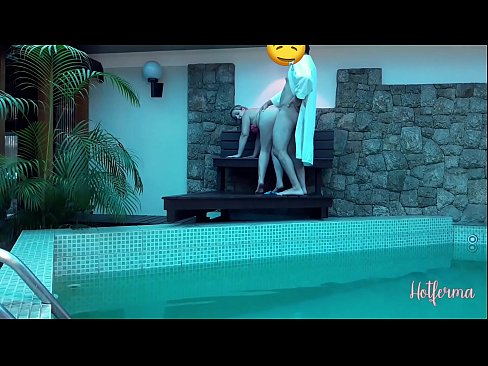 ❤️ Bos mengundang pelayan ke kolam renang, tetapi tidak bisa menahan panas ❤❌ Porno di id.sex78.ru